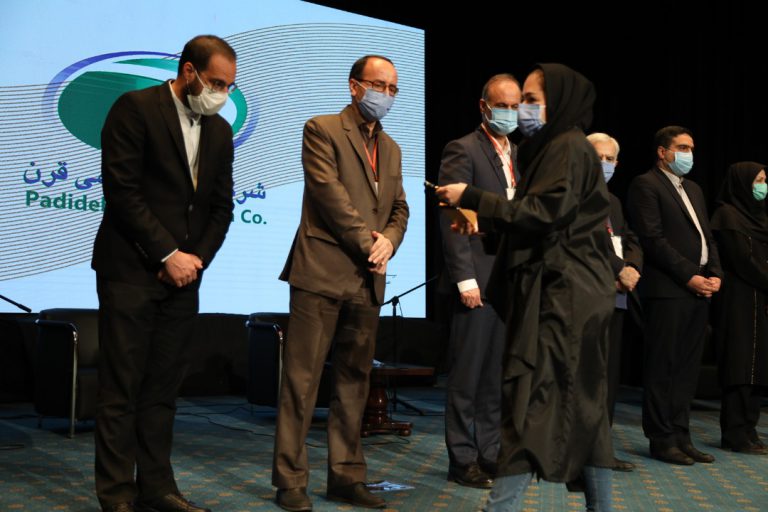 شرکت پدیده شیمی‌قرن موفق به دریافت تندیس زرین چهارمین جشنواره ملی صنعت سلامت محور شد